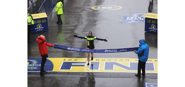 Desiree Linden Wins 2018 Boston Marathon