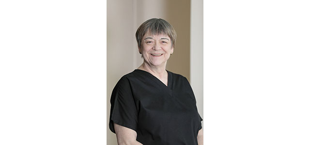 Northwest Kidney Centers Presents Distinguished Service Award to Mary Lewis, Long-time Educator of Clinicians